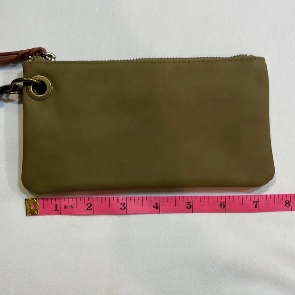 UNIVERSAL THREAD Green zippered wristlet - Picture 6 of 11